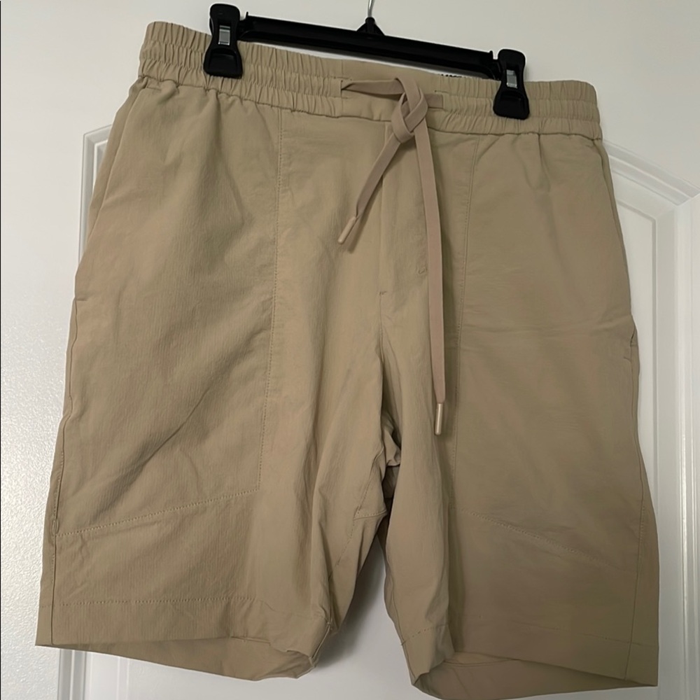 Men's Tan Shorts